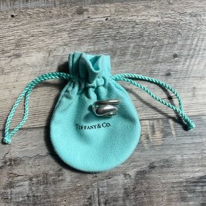 Tiffany & Co Elsa Peretti teardrop ring